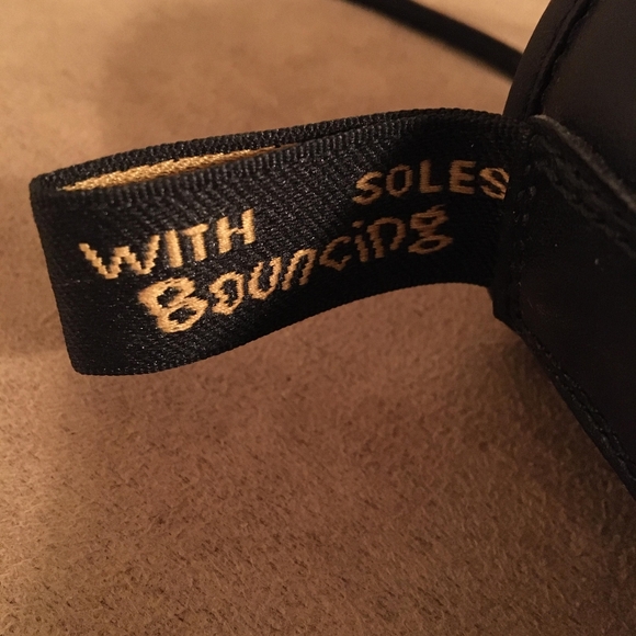 Men's Dr. AirWair Martens with Bouncing Soles. - Picture 6 of 9